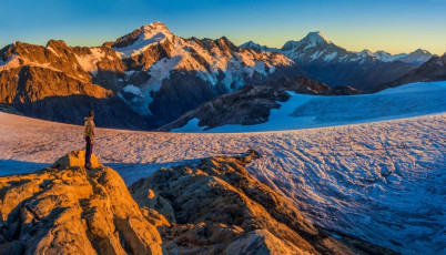 Being in situ up on the Plateau, we weren’t in any hurry next morning. While the youth slept I did get up for dawn and captured another round of beautiful alpine images. Once the suns’ rays reached our tent about 8am Mike also roused and we got ready for a primo day in the mountains.