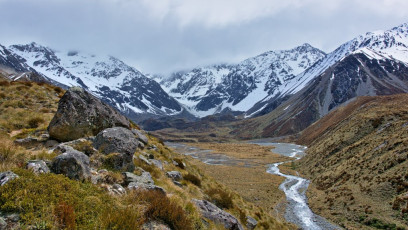 Head of Cameron Valley. By now the glacier is becoming obvious and so is The Carriageway that takes you above its terminal face. You can check out an interactive 360 panorama from this spot <a href="https://tomassobekphotography.co.nz/pano41.php">here</a>.