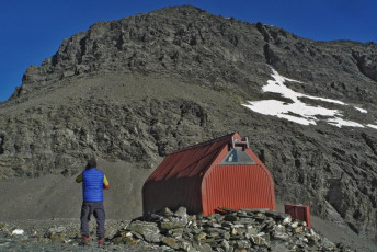 We reached Esquilant Bivy (2,150m) mid afternoon, leaving plenty of time to ponder the route up Earnslaw, which towered directly above us; and to just soak up the ambiance of this lovely location.