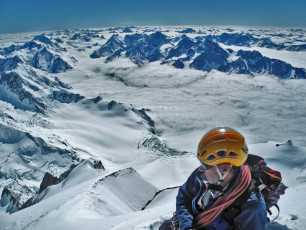 Ever since the weather deprived me of a chance to climb guided on Mount Cook back in 2001 there was a little empty space in my psyche. I understand that climbing this mountain is a privilege, not a right. Having come so close, yet not ever actually having a go though; it was under my skin. Initially I consoled myself that I’d return, hopefully independently, after building my skills on lesser peaks. But the years and lesser peaks rolled by.