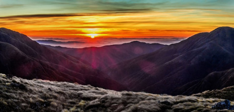 Dawn view south east from Arete Bivy to the Blue Range.