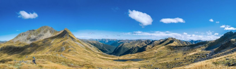 If we’d been able to begin walking that morning we would have had enough time to tackle the north ridge on the same day, but by the time we reached a saddle beneath the Apprentice, an easy-to-reach 1,678m highpoint a little to the northwest of Mount Technical, there wasn’t enough daylight left. A little below us, nestled in a broad cirque, lay another tarn that looked like the perfect spot to camp.