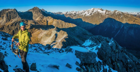 I’d been along this ridge for a recce back in October 2017. Then there had been a lot more snow. This time we didn’t strike any until about 1,800 metres and even then, it was loose, patchy and totally unconsolidated. Underneath it lay loose rocks and scree, interspersed by jagged blocky protrusions. At about 1,950 metres a noticeable buttress rears up. This is where my recce ended in 2017. It was time to don our harnesses as the climbing got more interesting.