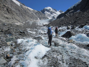 Crossing the Hooker Glacier moraine